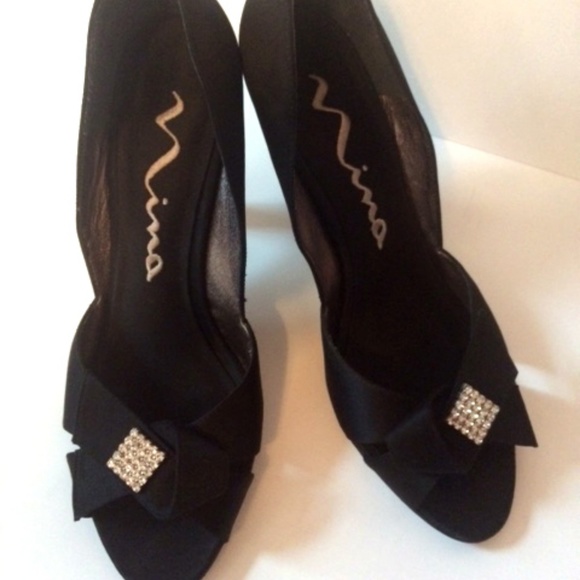 Nina Shoes - Nina peeptoe heel with rhinestone decoration 10M